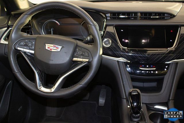 Used 2025 Cadillac XT6 Premium Luxury image 18