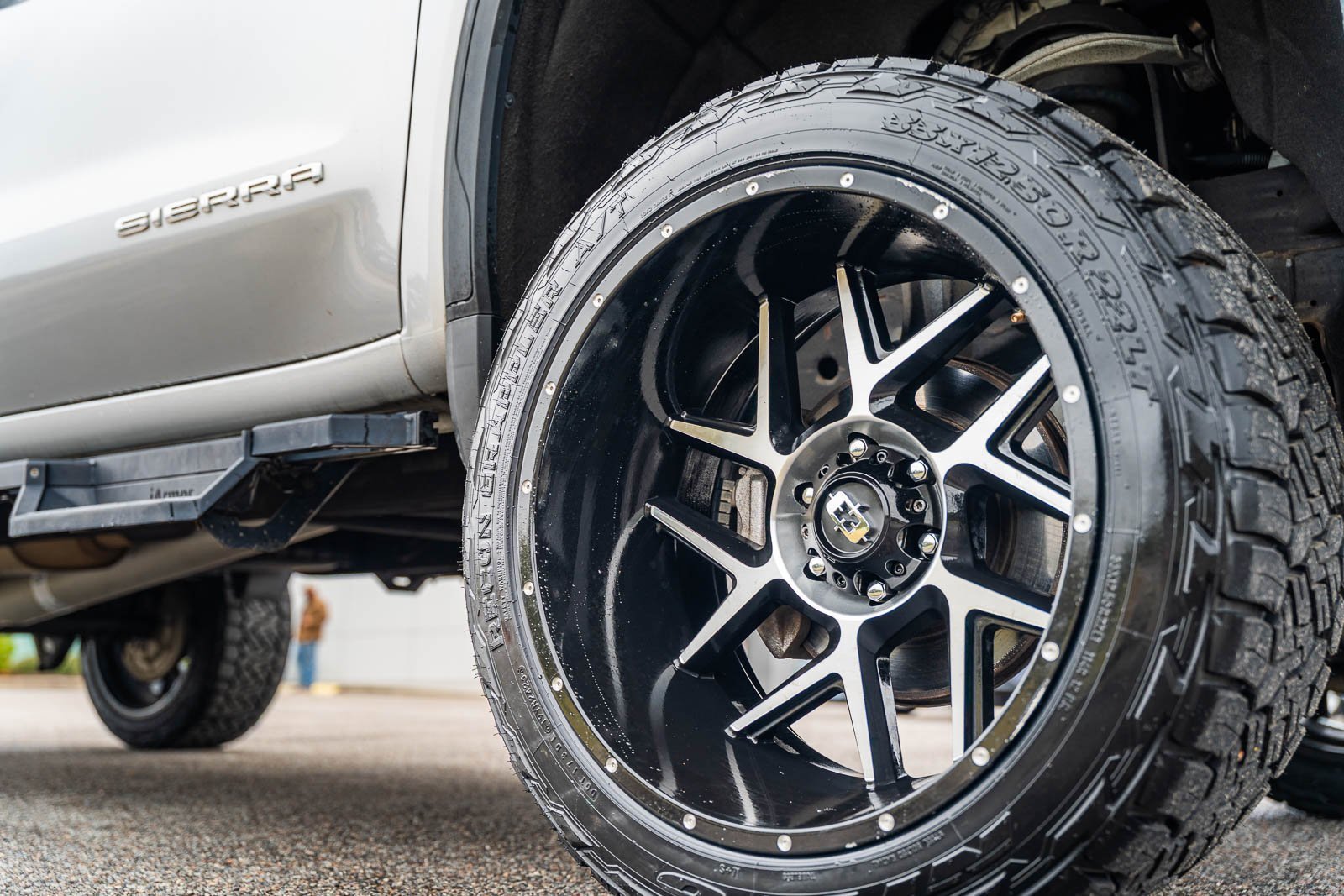 Used 2019 GMC Sierra 1500 SLE w/ SLE Value Package image 9