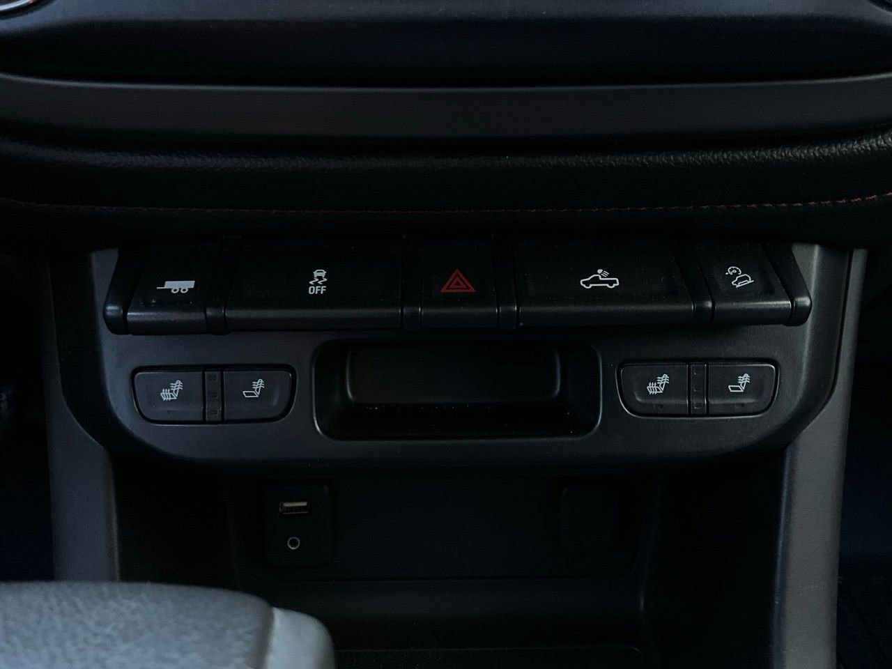 Used 2015 GMC Canyon SLE w/ All-Terrain Package image 25