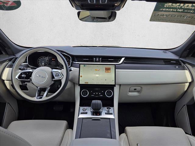 Used 2024 Jaguar F-PACE R-Dynamic S image 17