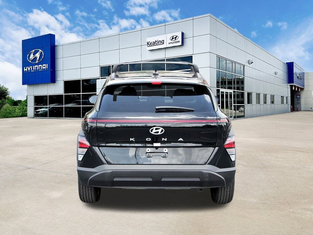 Certified 2025 Hyundai Kona SEL image 5