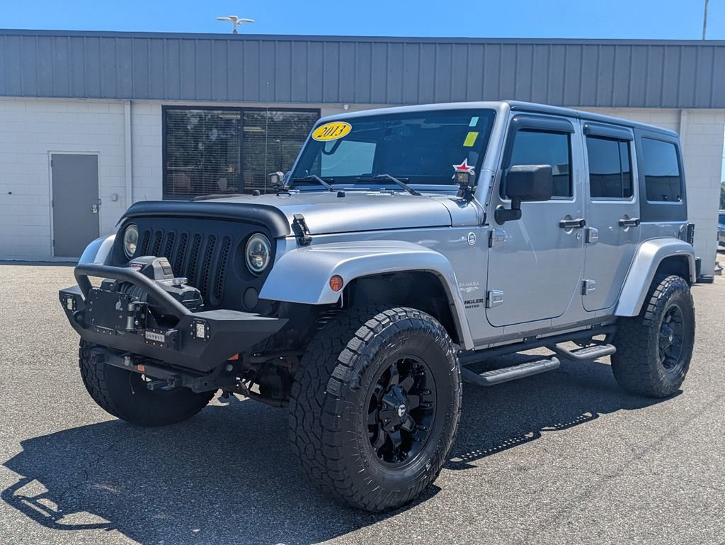 Used 2013 Jeep Wrangler Unlimited Sahara w/ Connectivity Group AWD/4WD image 2