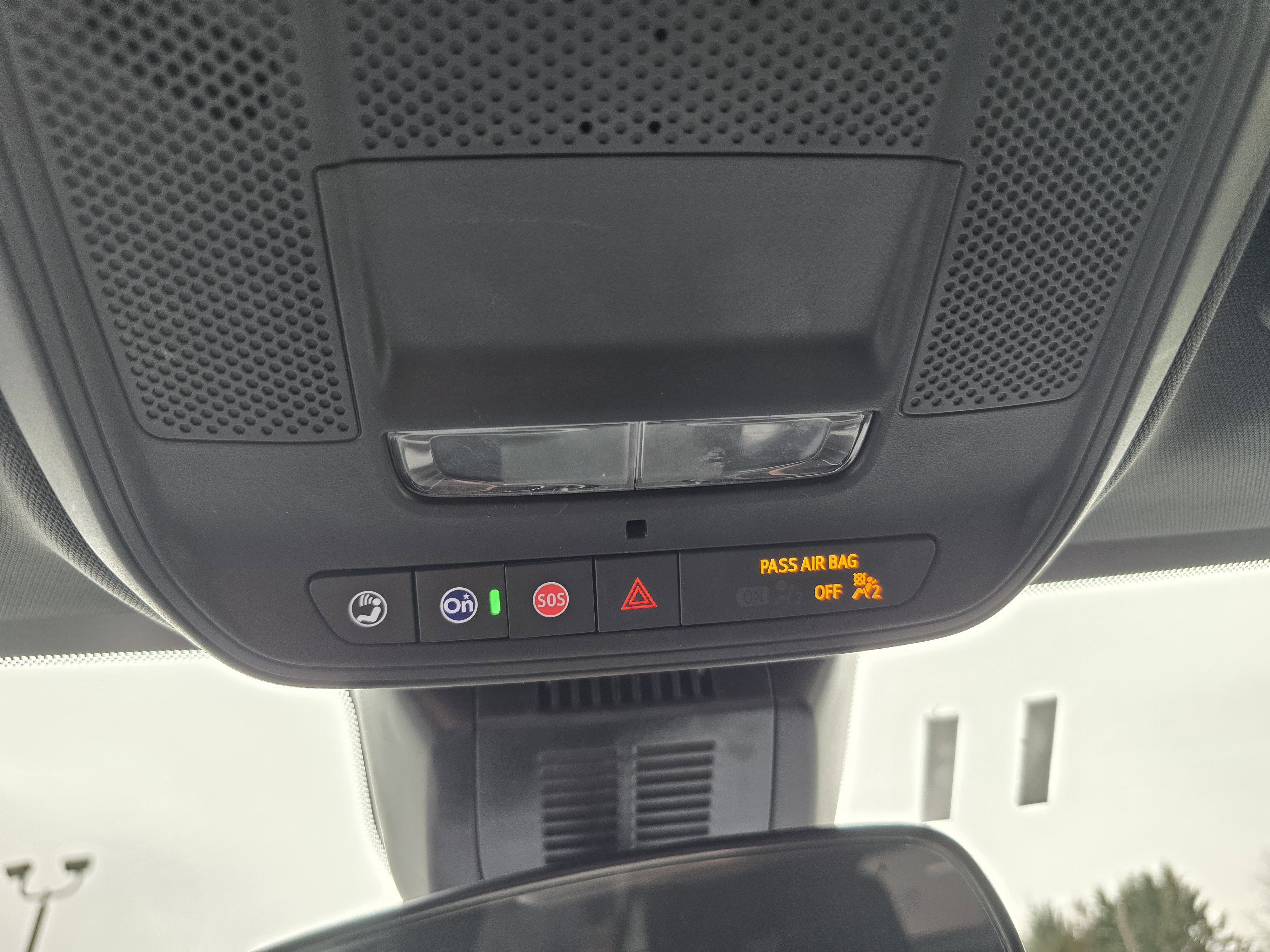 Used 2025 Chevrolet Equinox LT image 30