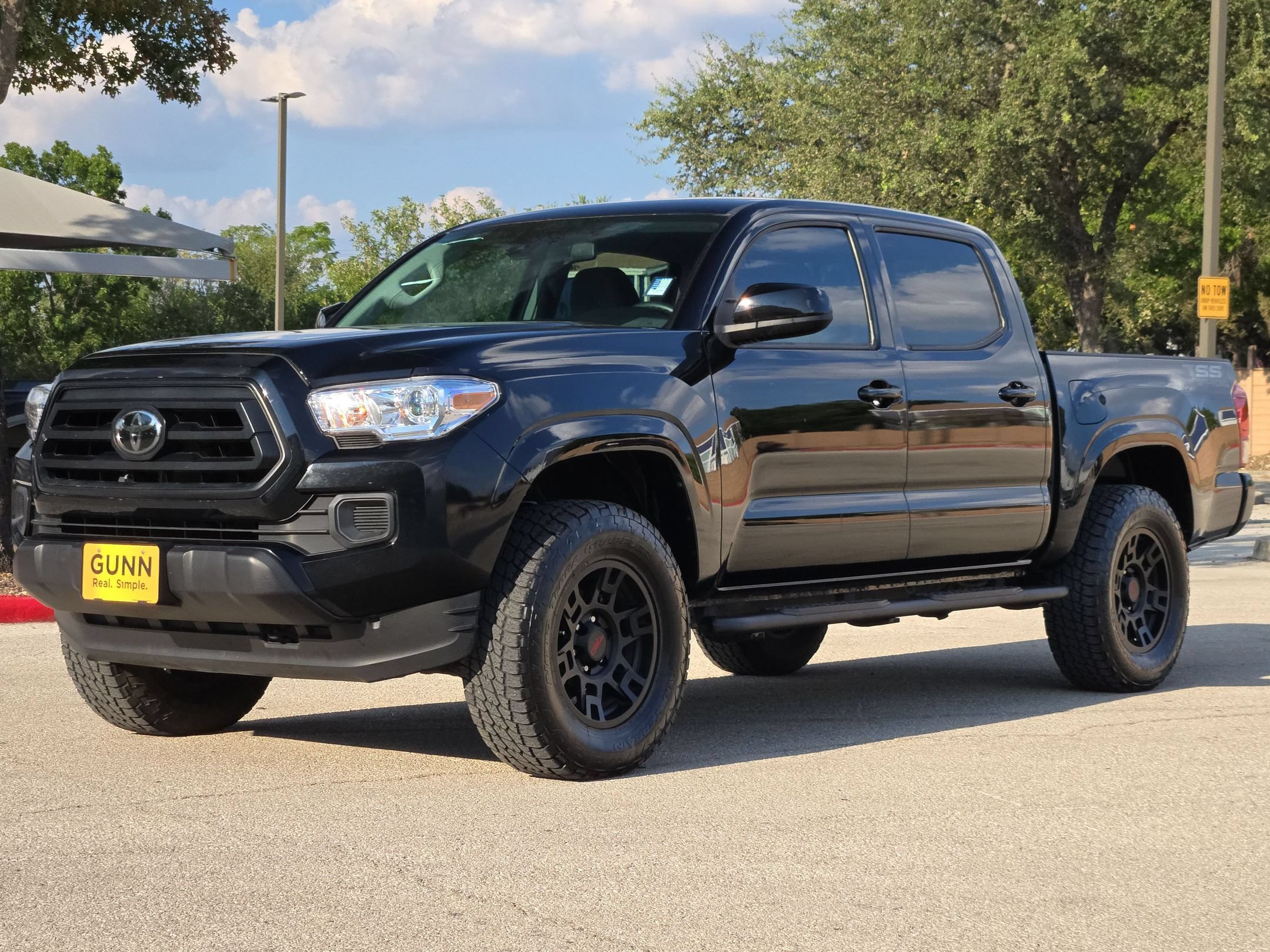 Used 2023 Toyota Tacoma SR AWD/4WD image 7