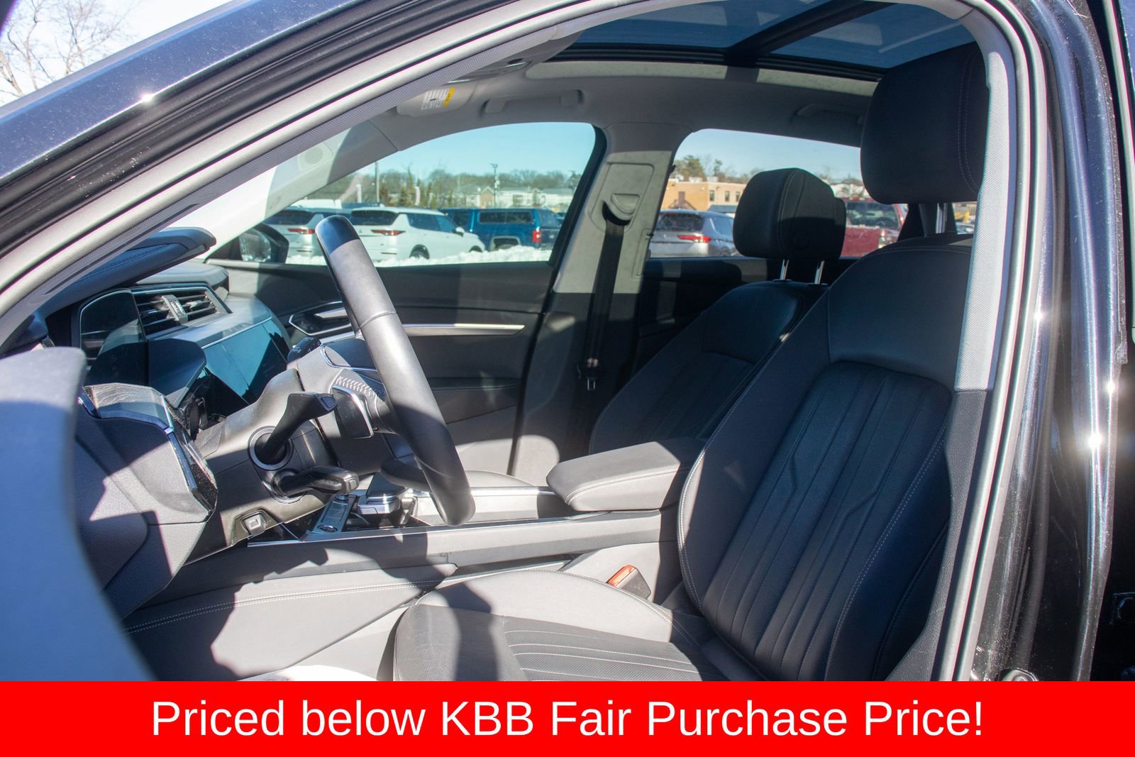 Used 2021 Audi e-tron Premium Plus w/ Premium Plus Package image 13