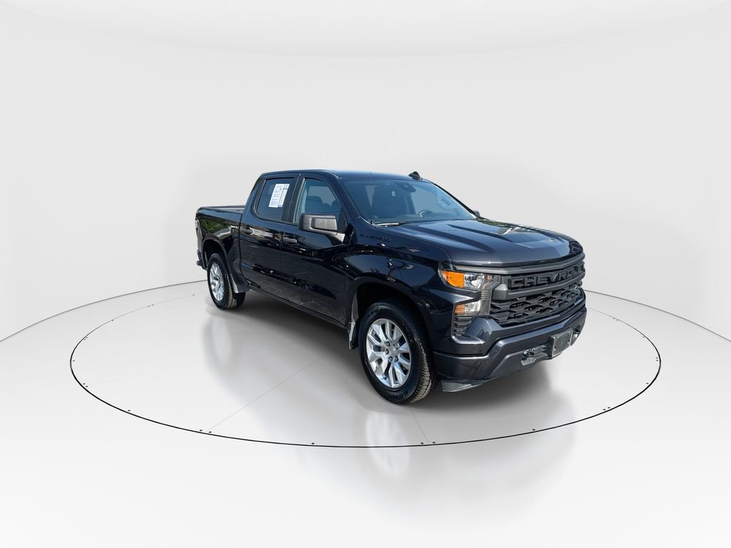Used 2023 Chevrolet Silverado 1500 Custom w/ LPO, Dark Essentials Package RWD image 2