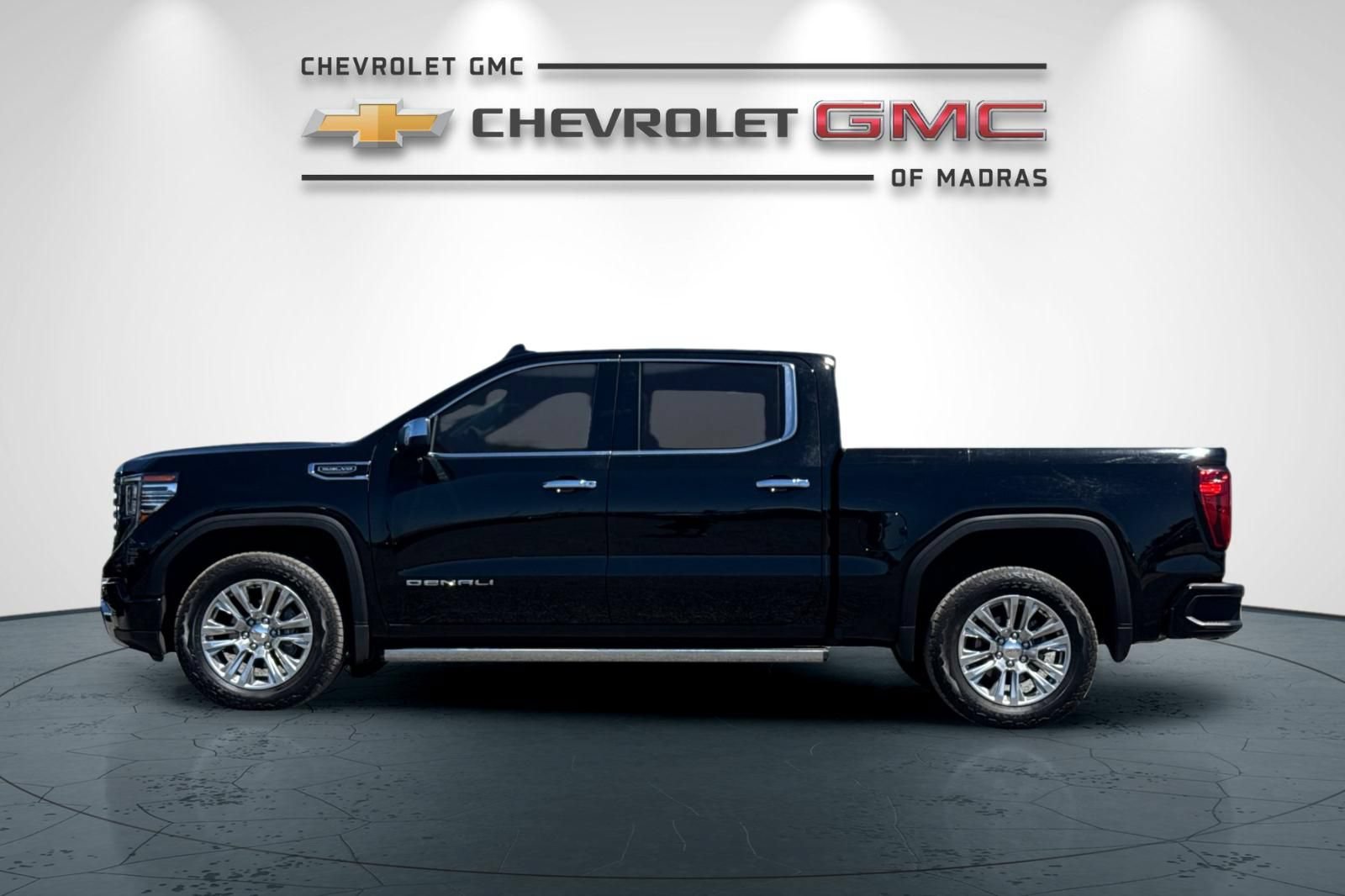Used 2025 GMC Sierra 1500 Denali AWD/4WD image 6