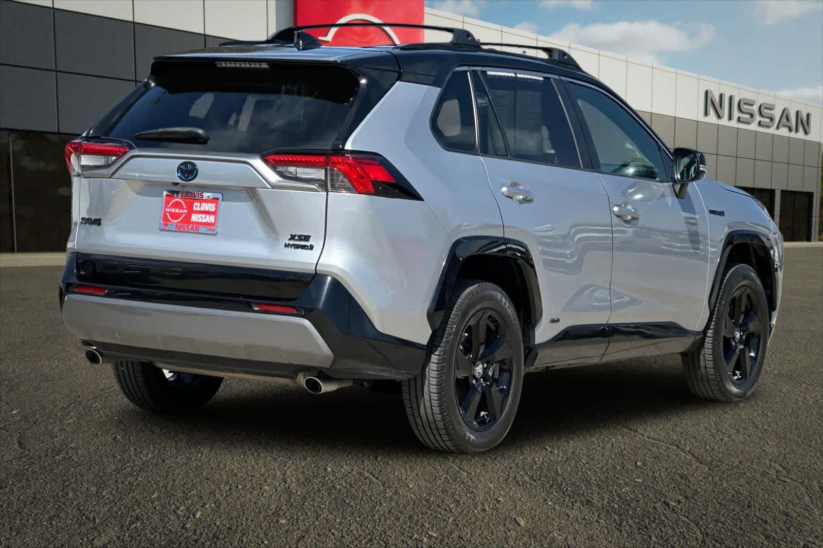 Used 2019 Toyota RAV4 XSE w/ XSE Weather Package AWD/4WD image 3
