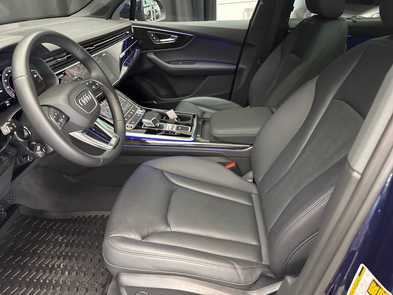 Used 2023 Audi Q7 3.0T Premium Plus w/ Premium Plus Package AWD/4WD image 17