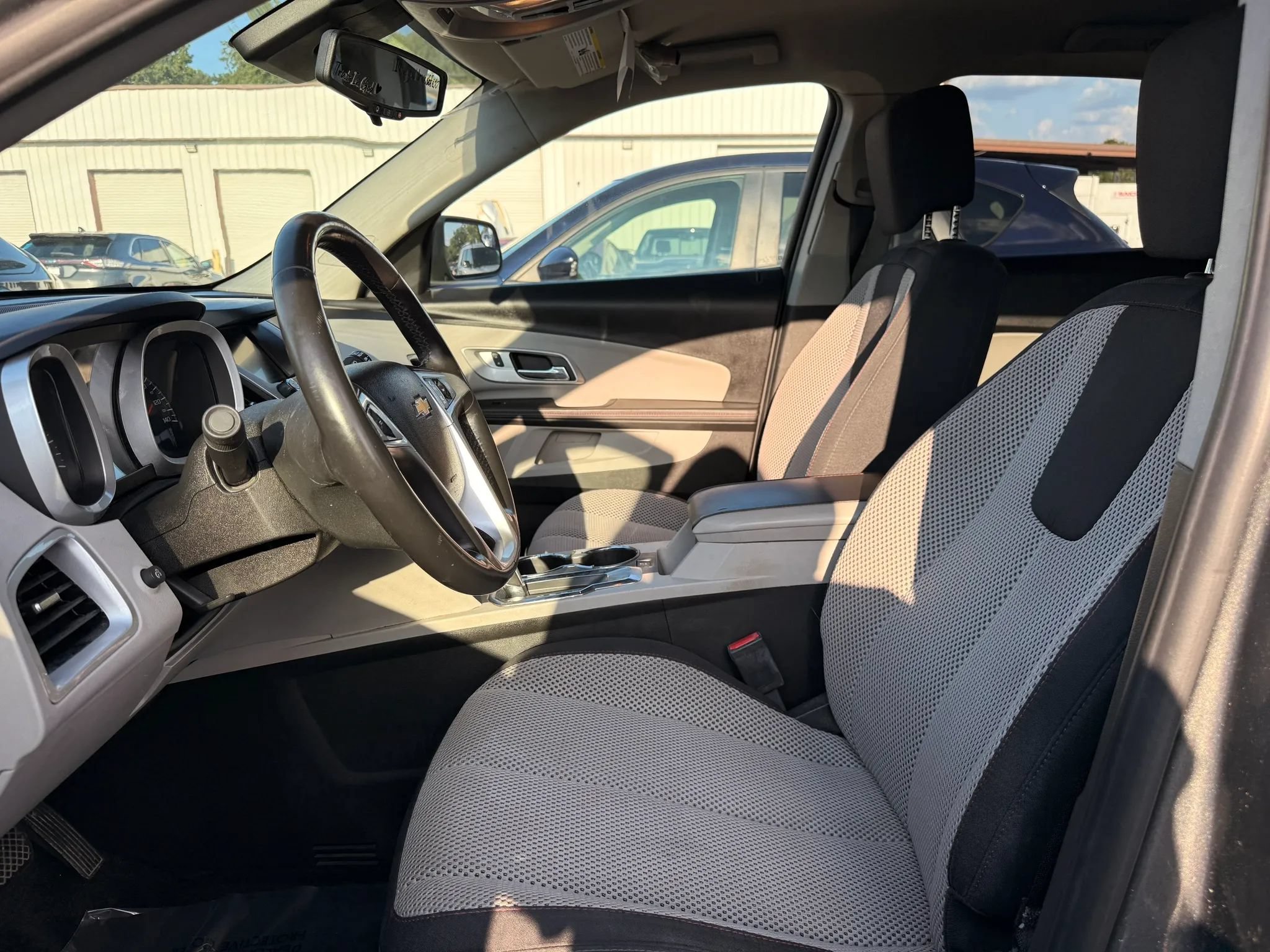 Used 2013 Chevrolet Equinox LT w/ Driver Convenience Package AWD/4WD image 2