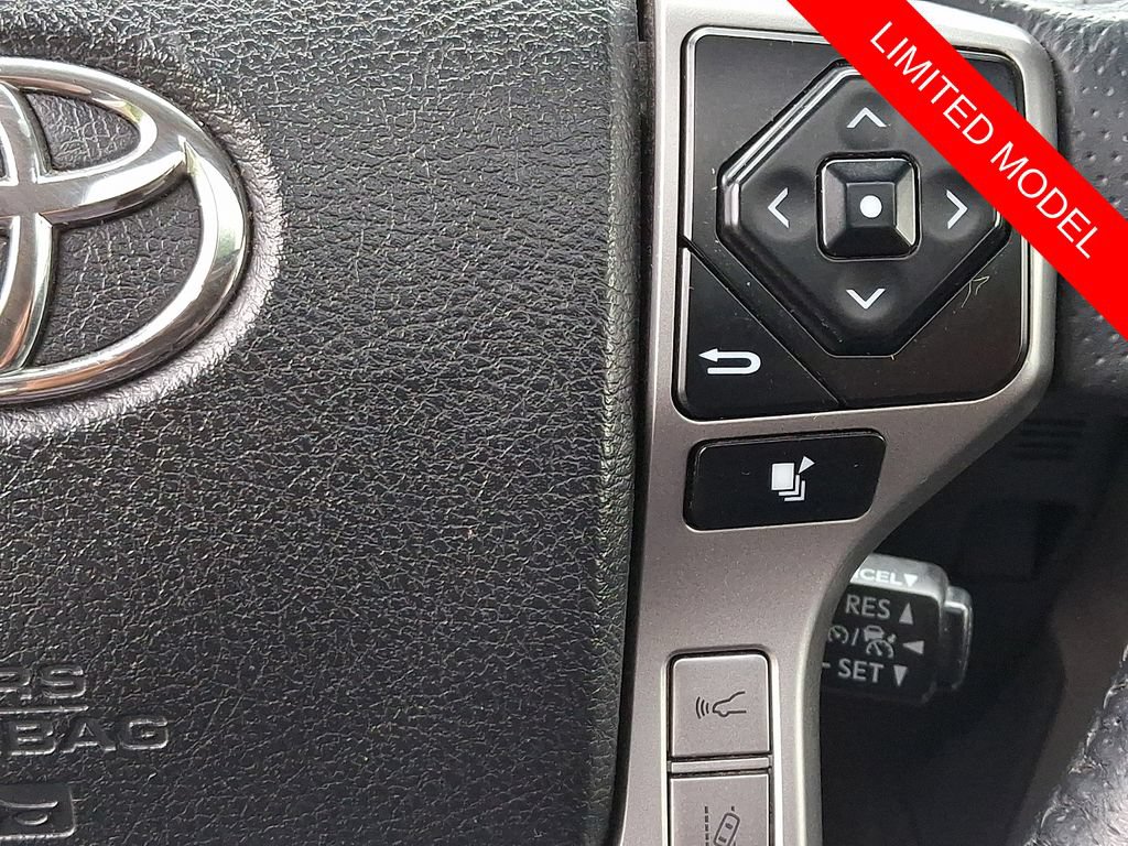 Used 2021 Toyota 4Runner Limited AWD/4WD image 23