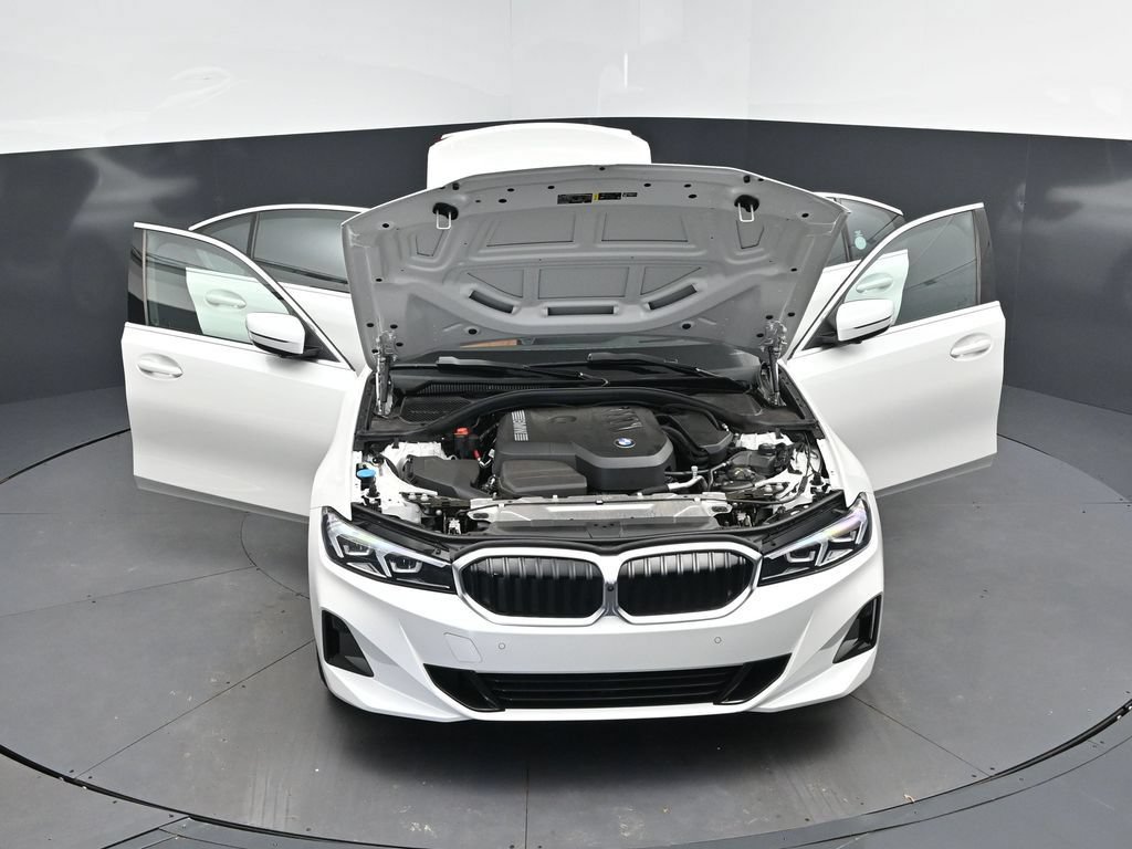 Certified 2026 BMW 330i Sedan RWD image 52