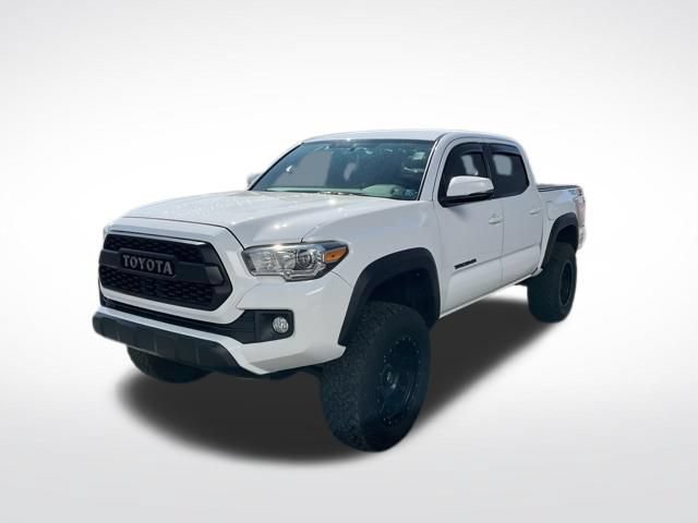 Used 2017 Toyota Tacoma TRD Off-Road w/ Tow Package (A/T) AWD/4WD image 11
