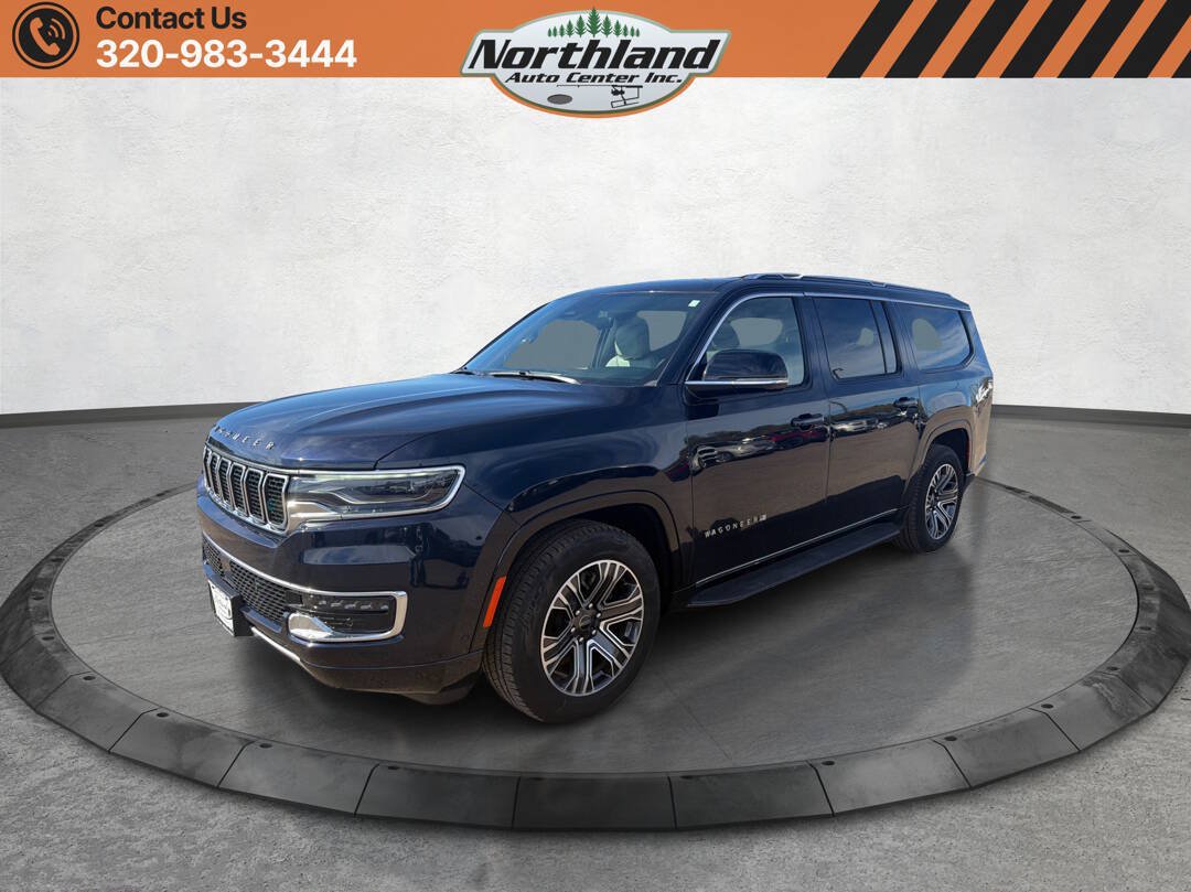 Used 2025 Jeep Wagoneer L Series II w/ 8-pass Seating Package AWD/4WD image 1