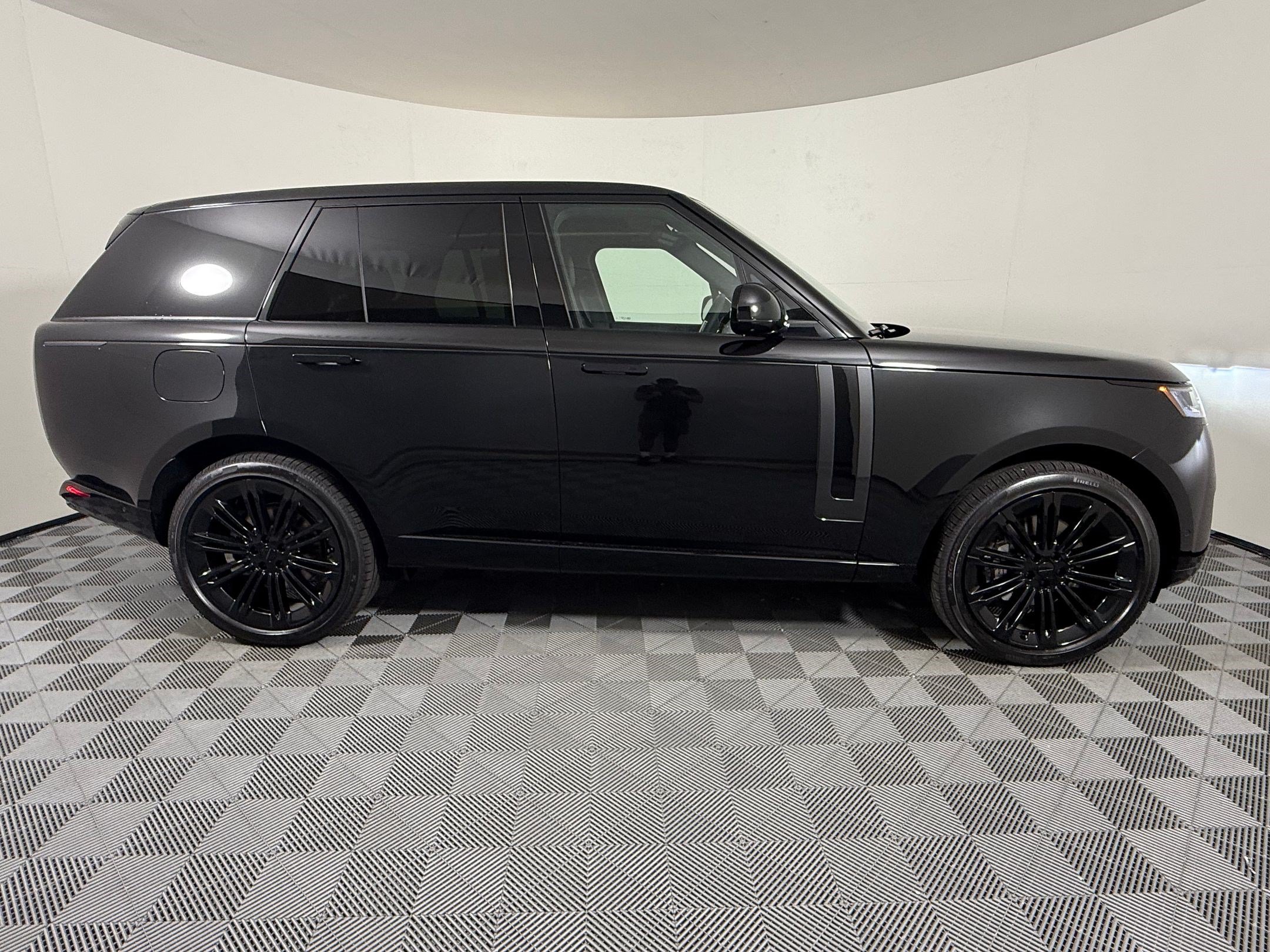 New 2026 Land Rover Range Rover SE AWD/4WD image 8