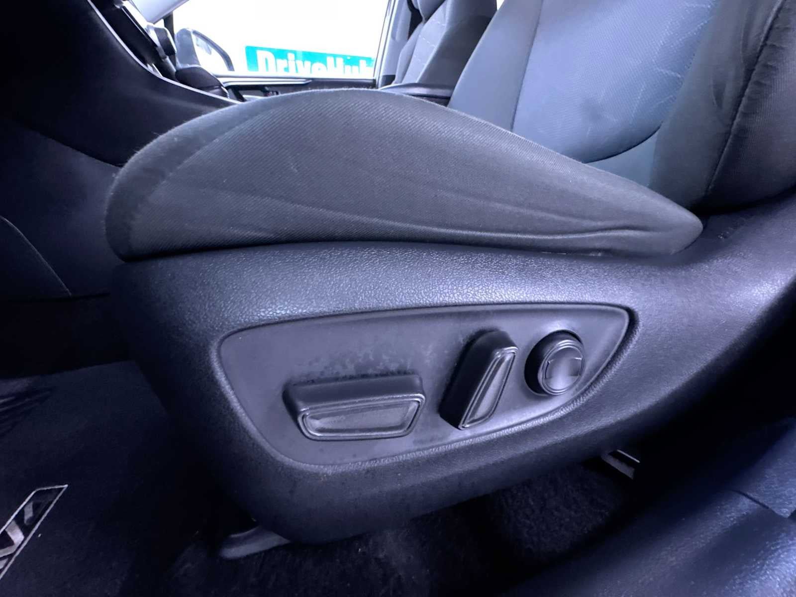 Used 2024 Toyota RAV4 XLE w/ Convenience Package FWD image 13