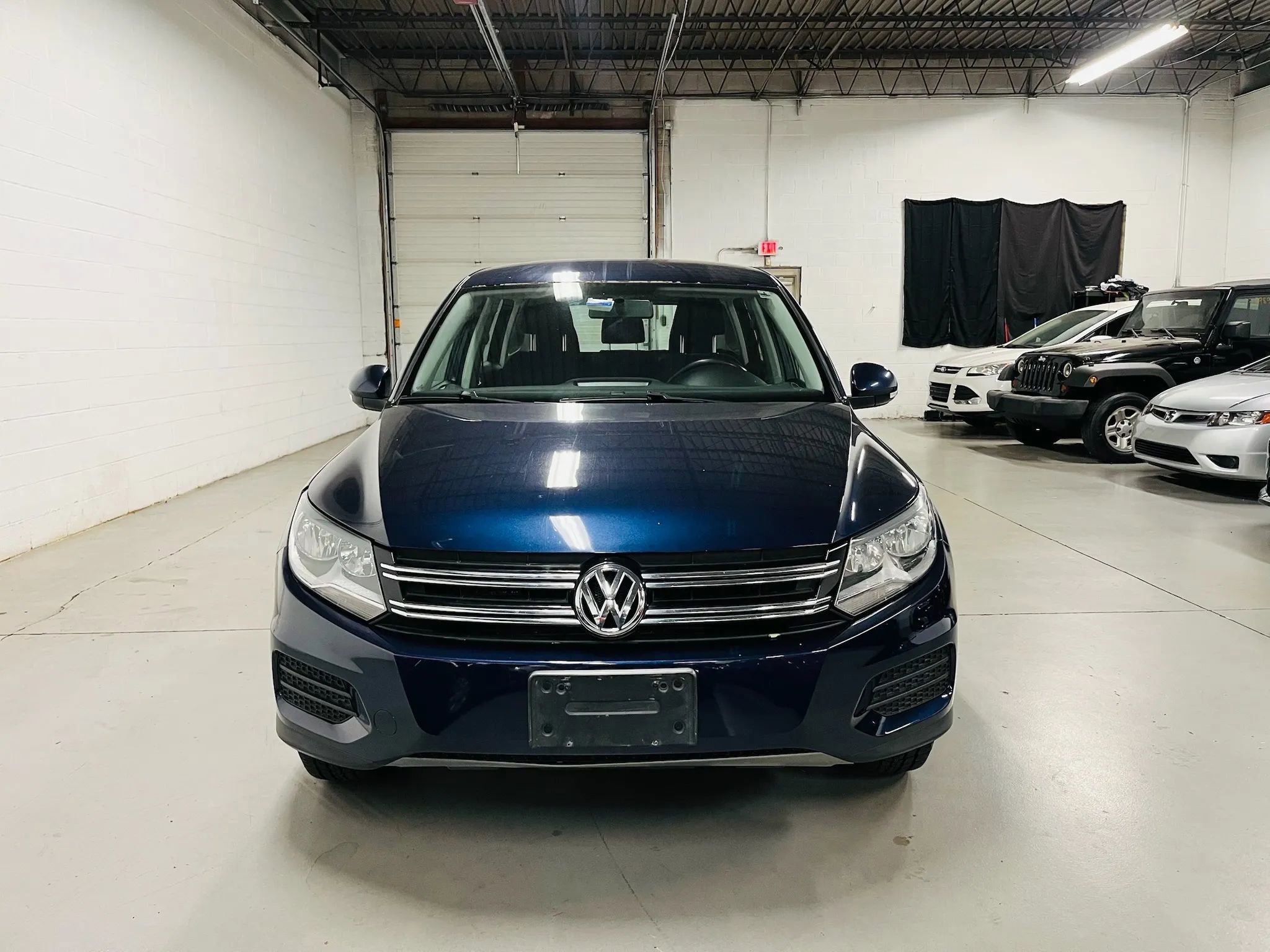 Used 2013 Volkswagen Tiguan S image 3