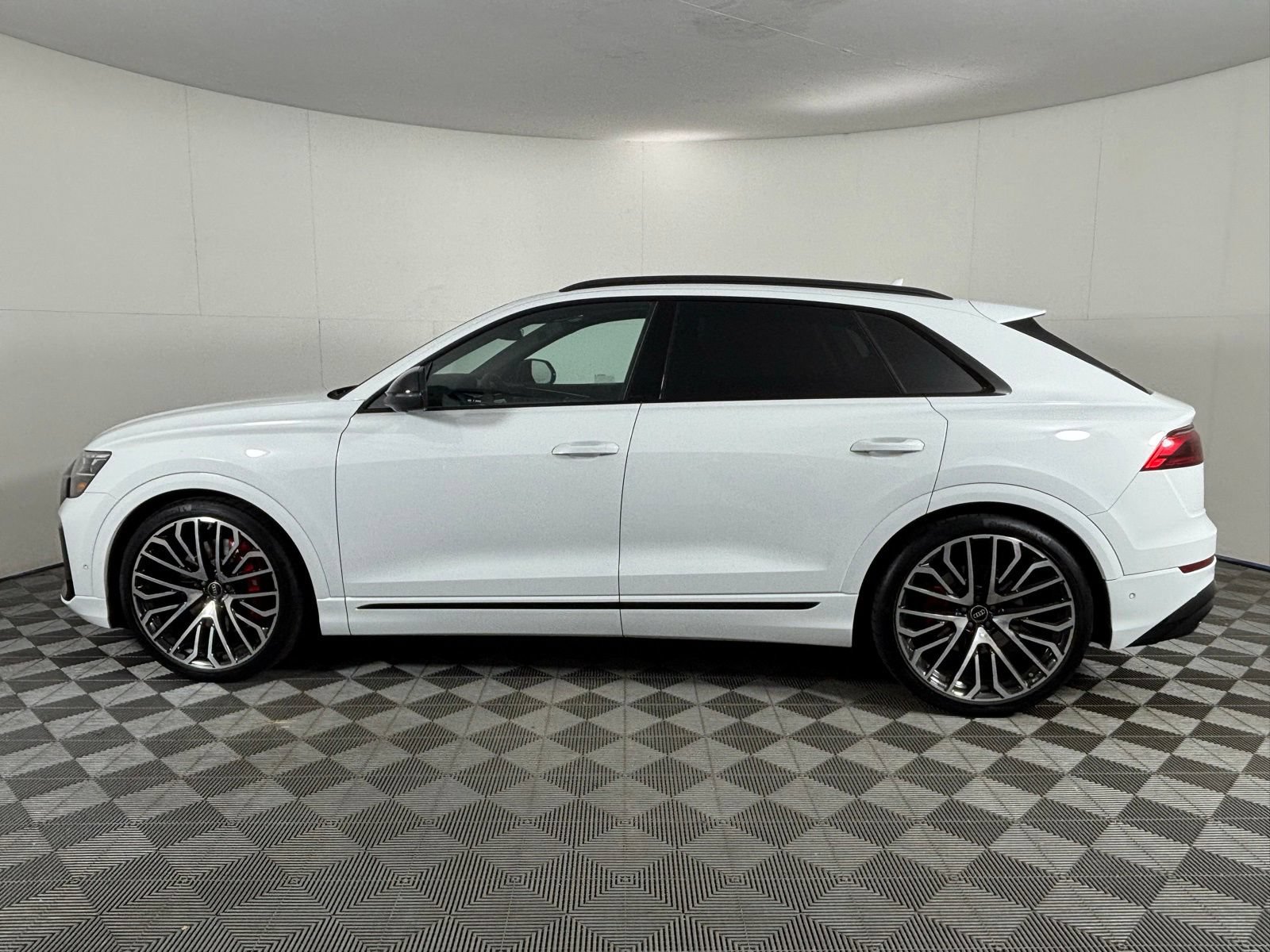 New 2026 Audi SQ8 Prestige AWD/4WD image 5