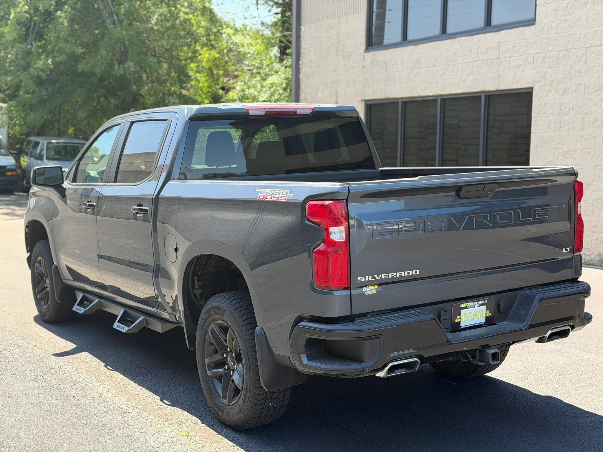 Used 2022 Chevrolet Silverado 1500 LT Trail Boss AWD/4WD image 9