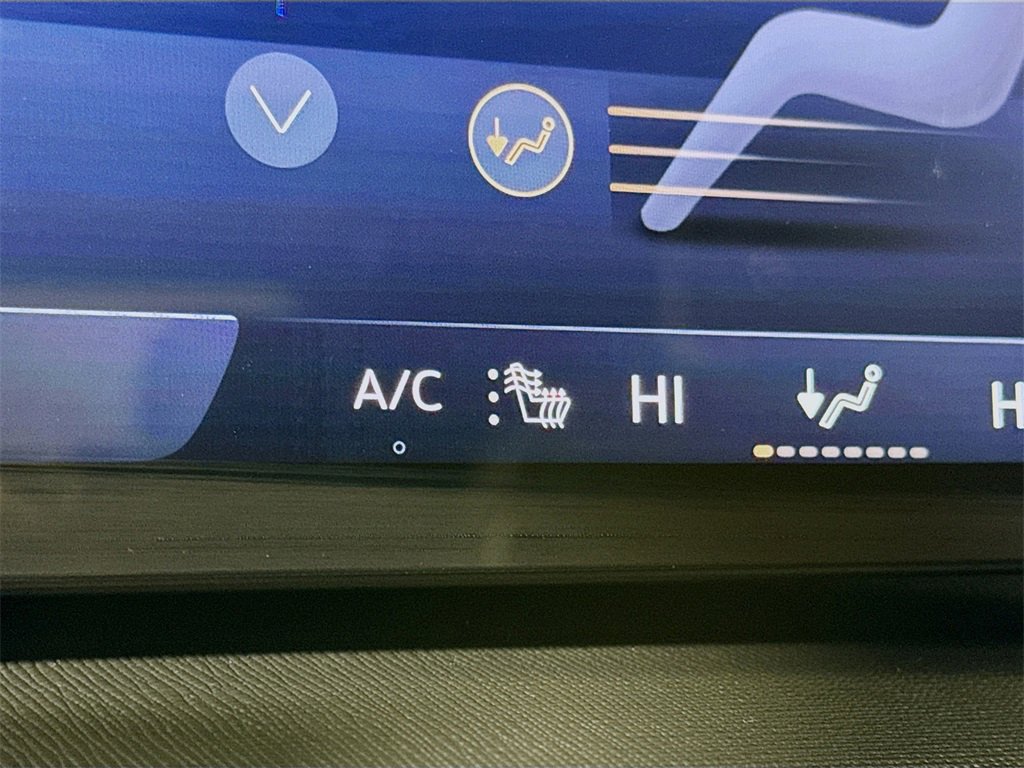 Certified 2025 Buick Enclave Sport Touring image 19