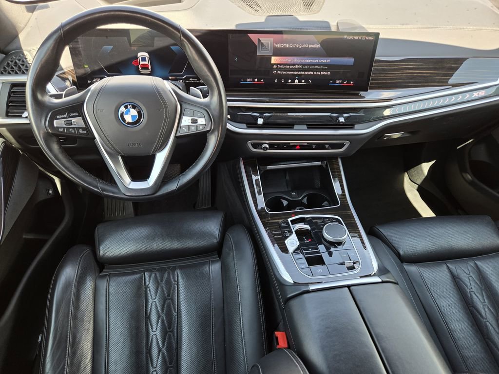 Used 2025 BMW X5 xDrive50e AWD/4WD image 16