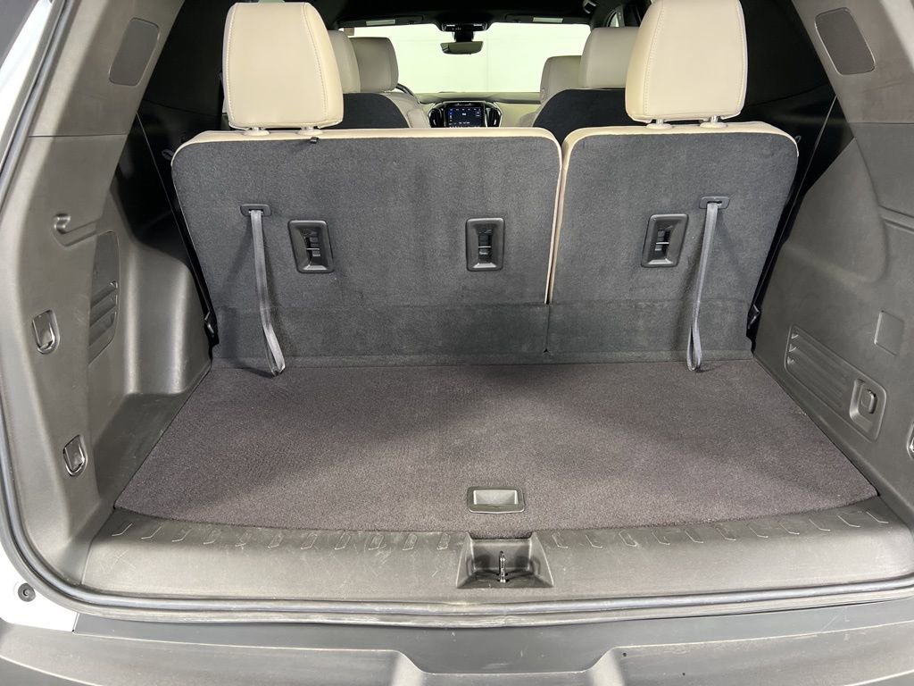 Used 2023 Chevrolet Traverse LT w/ LT Premium Package AWD/4WD image 24