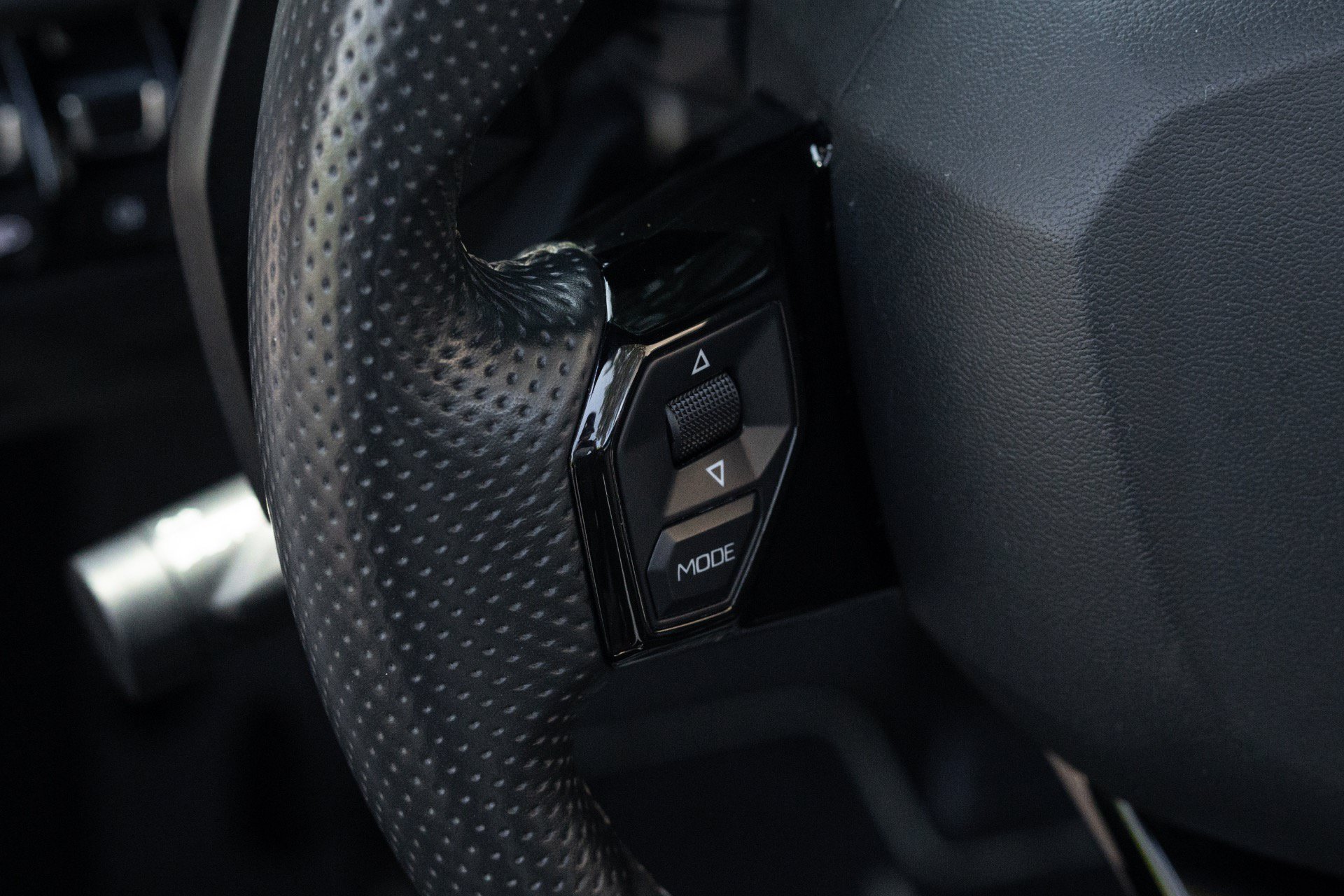 Used 2020 Lamborghini Aventador SVJ AWD/4WD image 56