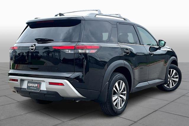 Certified 2023 Nissan Pathfinder SL w/ Black Appearance Package image 13
