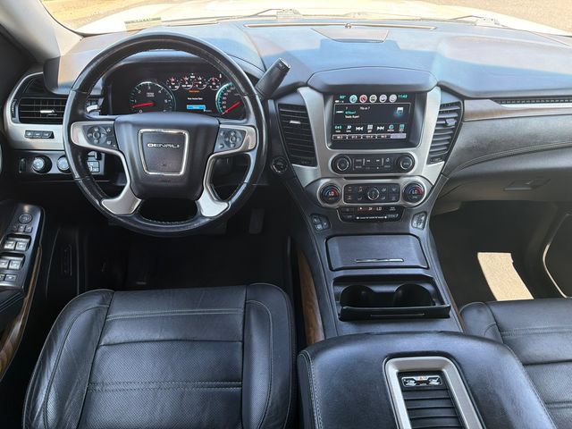 Used 2020 GMC Yukon XL Denali w/ Open Road Package AWD/4WD image 22