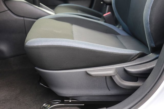 Used 2025 Nissan Versa SV FWD image 10