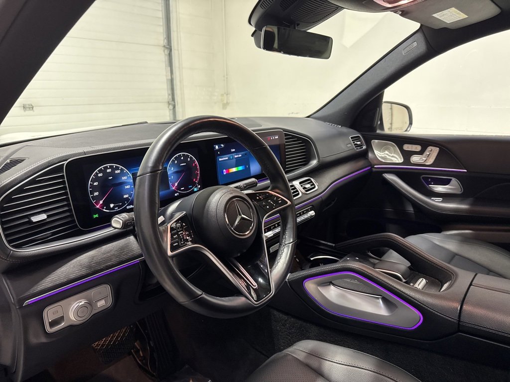Used 2024 Mercedes-Benz GLS 450 4MATIC image 9