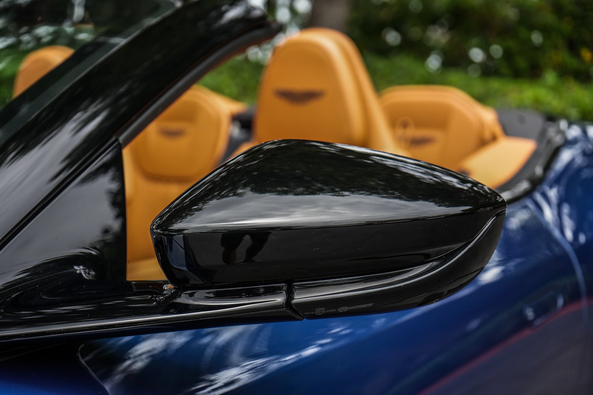 Used 2023 Aston Martin DB11 Volante RWD image 41