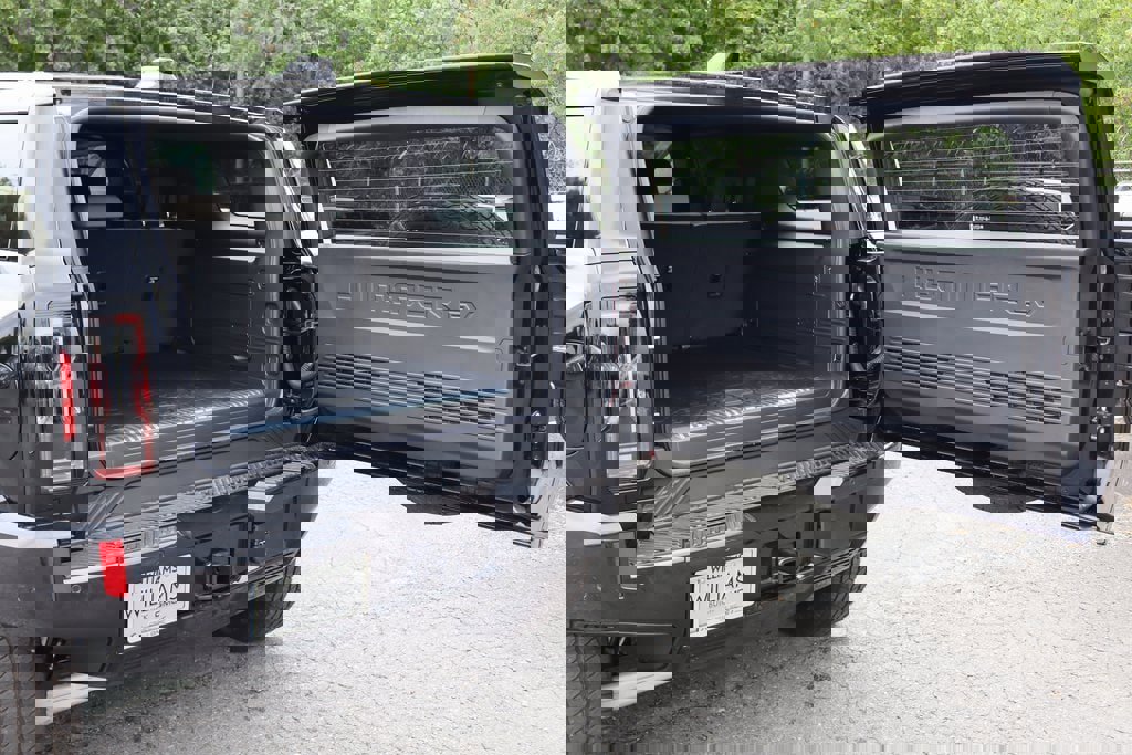 New 2026 GMC Hummer EV SUV w/ LPO, Dark Essentials Package image 8