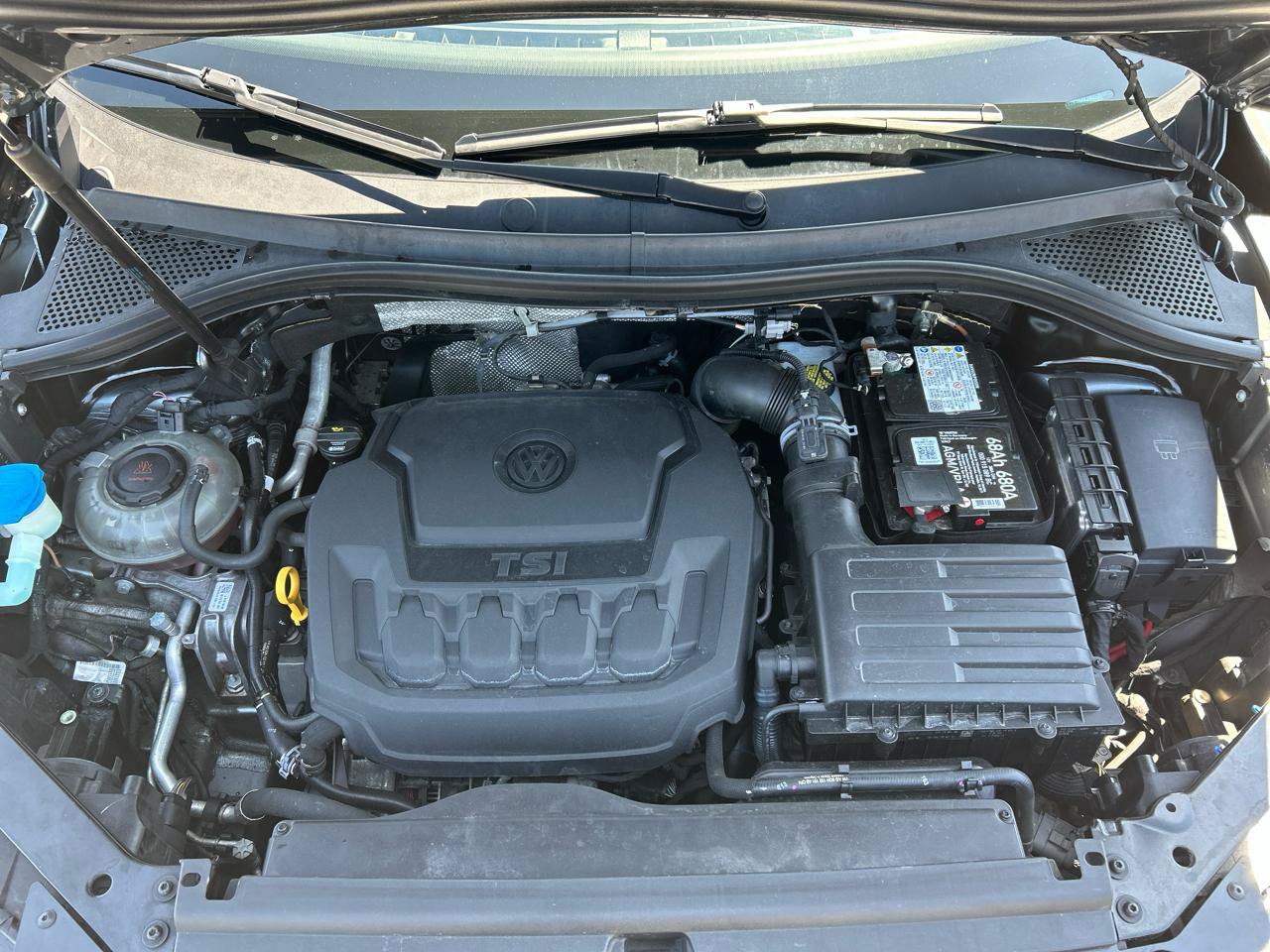 Used 2018 Volkswagen Tiguan SE w/ 3rd Row Seat Package AWD/4WD image 28