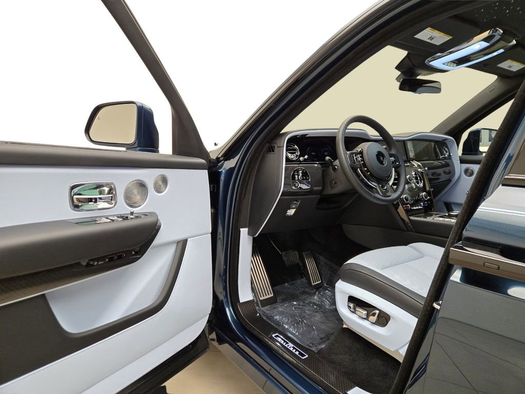 Certified 2025 Rolls-Royce Cullinan Black Badge image 13