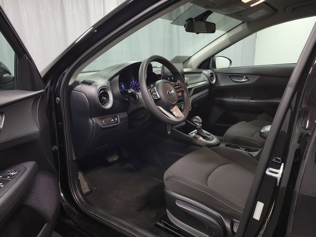 Used 2021 Kia Forte Sedan FWD image 12