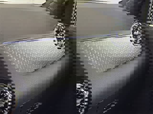 Certified 2025 Mercedes-Benz GLA 250 4MATIC image 91