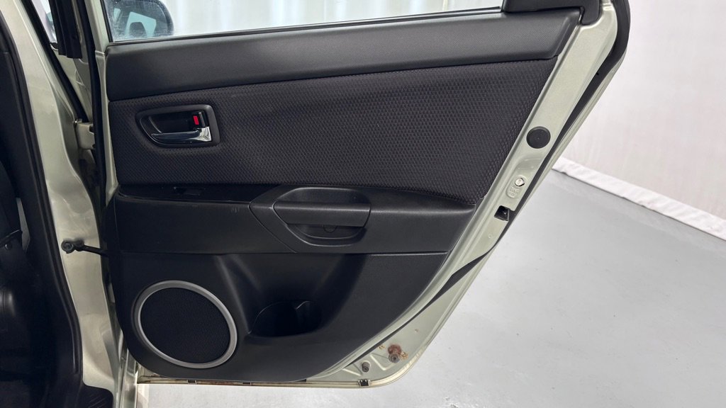 Used 2009 MAZDA MAZDA3 s Touring image 27