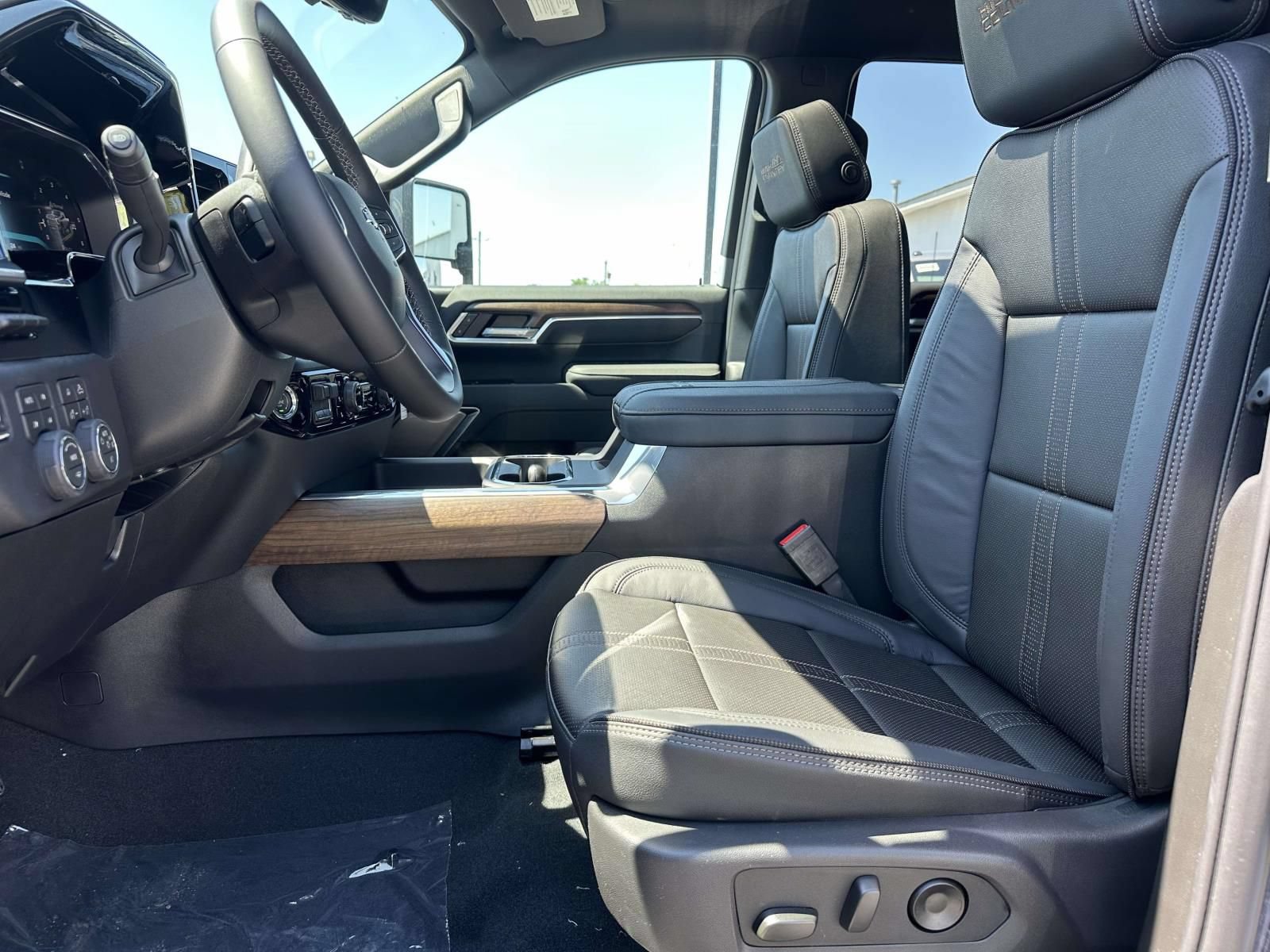 New 2026 Chevrolet Silverado 2500 High Country w/ High Country Premium Package AWD/4WD image 21
