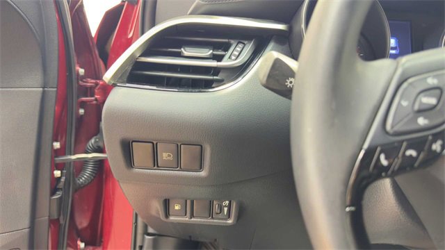 Used 2019 Toyota C-HR XLE image 22