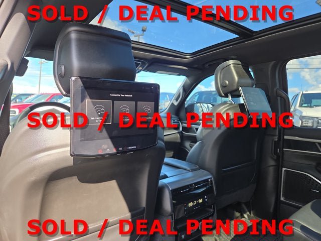 Used 2025 Jeep Wagoneer L Series II w/ Convenience Group I AWD/4WD image 12