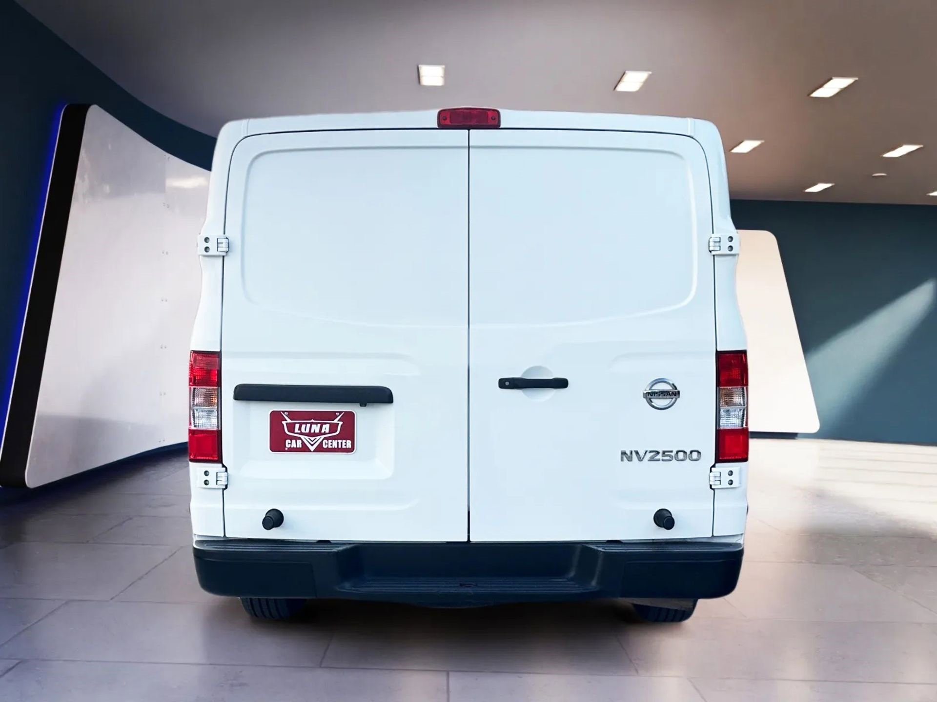 Used 2020 Nissan NV 2500 S image 4