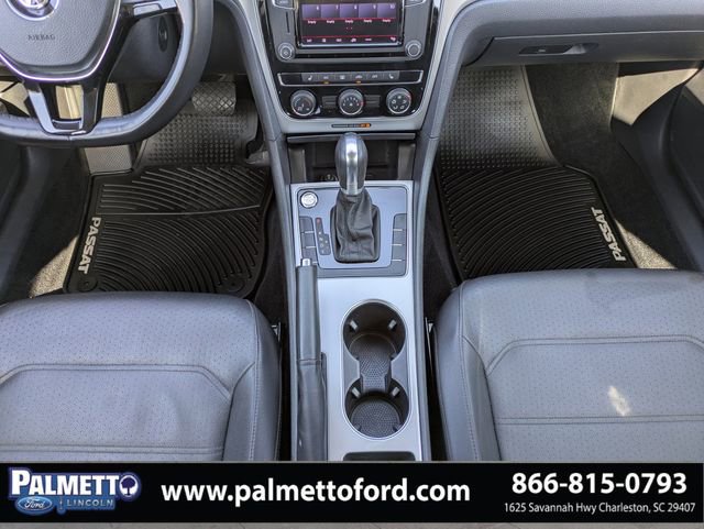 Used 2019 Volkswagen Passat 2.0T Wolfsburg FWD image 17