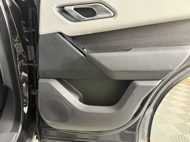 Used 2025 Land Rover Range Rover Velar Dynamic SE AWD/4WD image 28