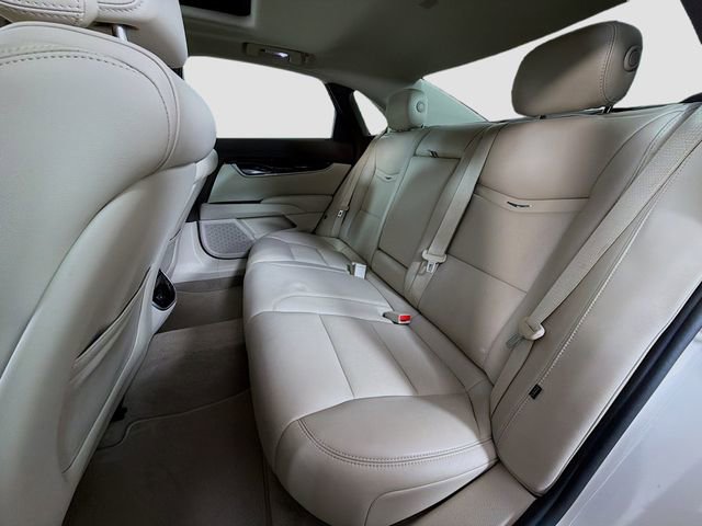 Used 2013 Cadillac XTS Luxury image 24