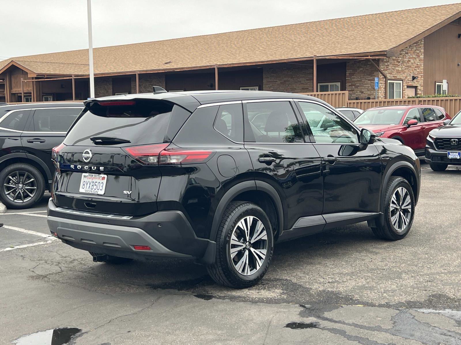 Used 2021 Nissan Rogue SV FWD image 24