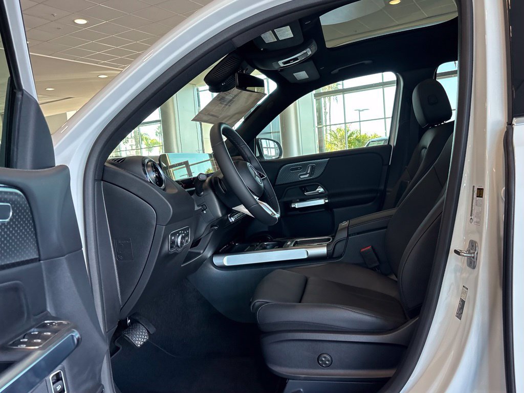 New 2026 Mercedes-Benz GLB 250 4MATIC image 7