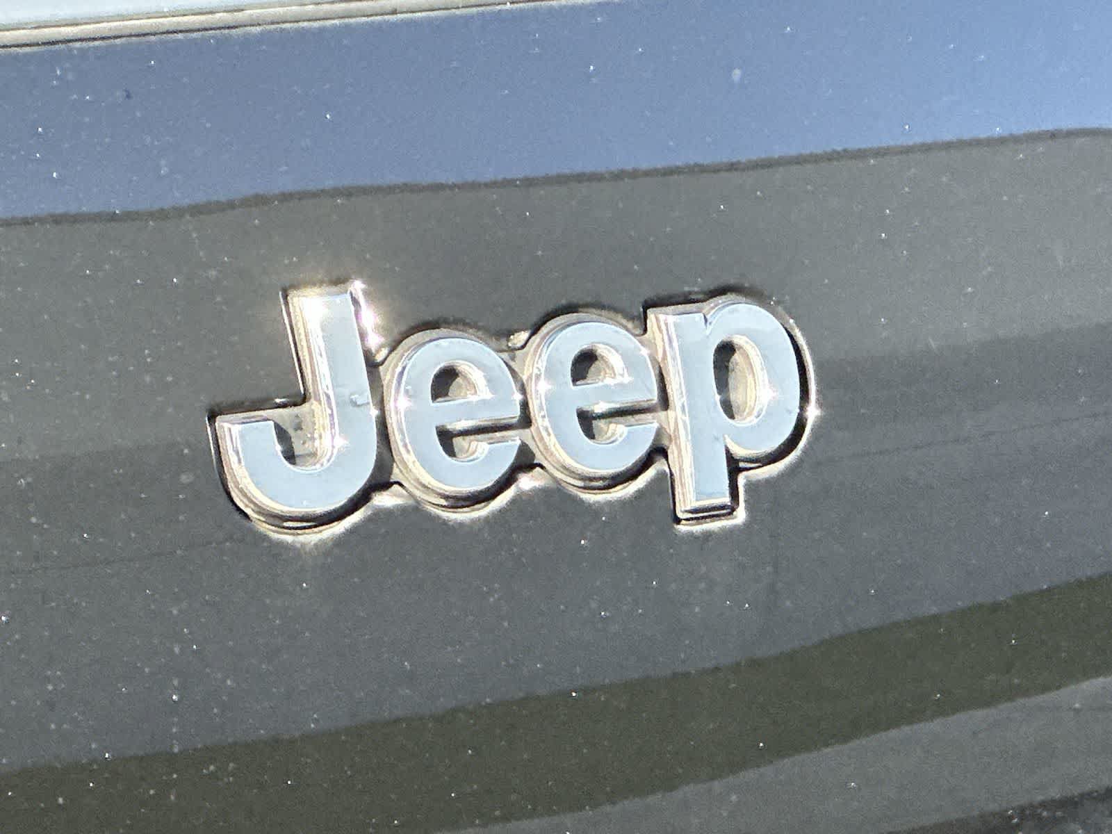 Used 2021 Jeep Grand Cherokee L Limited AWD/4WD image 15