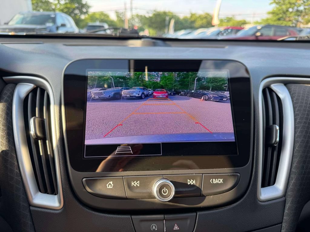 Used 2023 Chevrolet Malibu LT FWD image 30