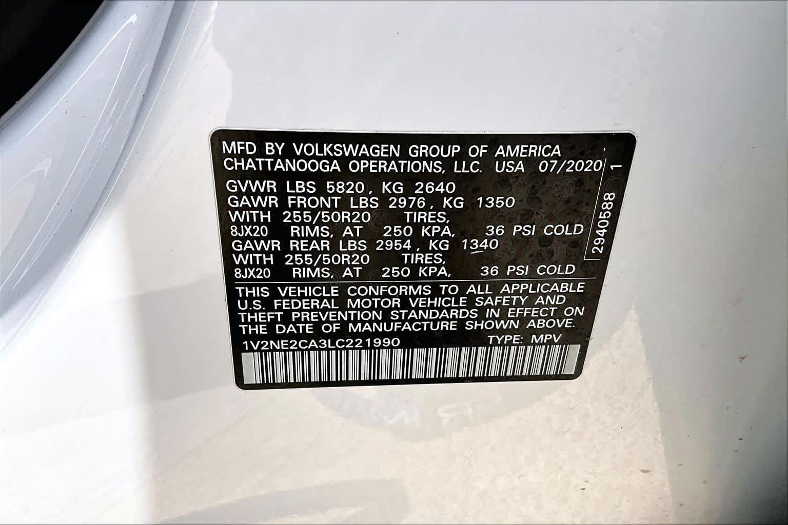 Used 2020 Volkswagen Atlas Cross Sport SEL Premium w/ Cross Sport MDO Package AWD/4WD image 36